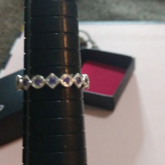 Sterling  Rintg - Picture 7 of 7